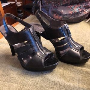 Carlos Santana heels good condition